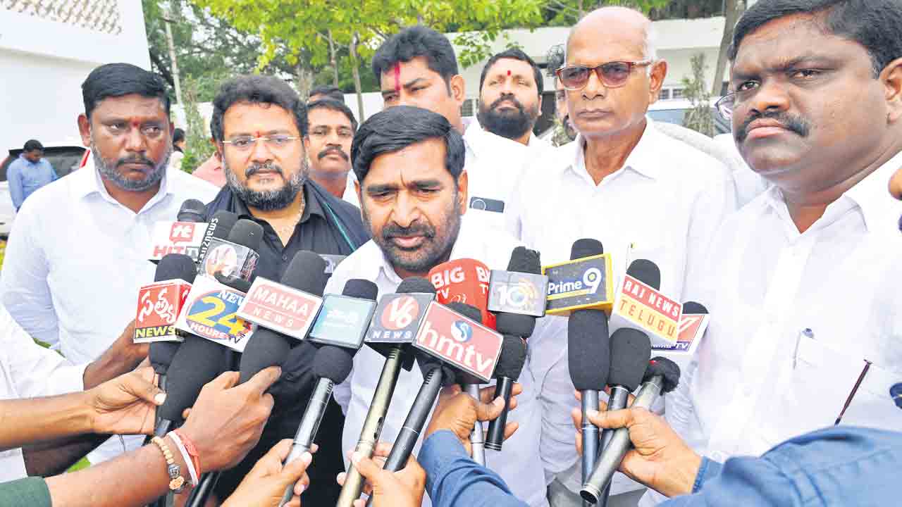 దింపుడుకల్లం ఆశలో ఫిరాయింపు ఎమ్మెల్యేలు