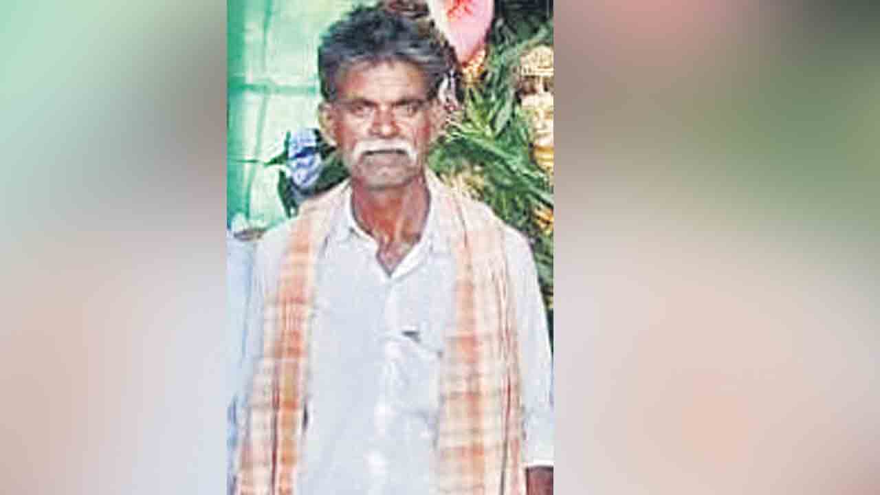 ఆర్థిక ఇబ్బందులతో రైతు ఆత్మహత్య