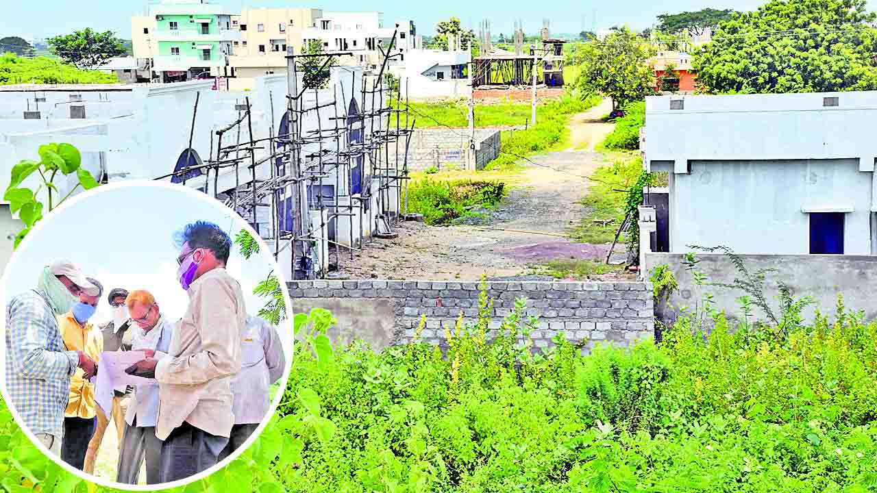 కాంగ్రెస్‌ వారి కబ్జాలు