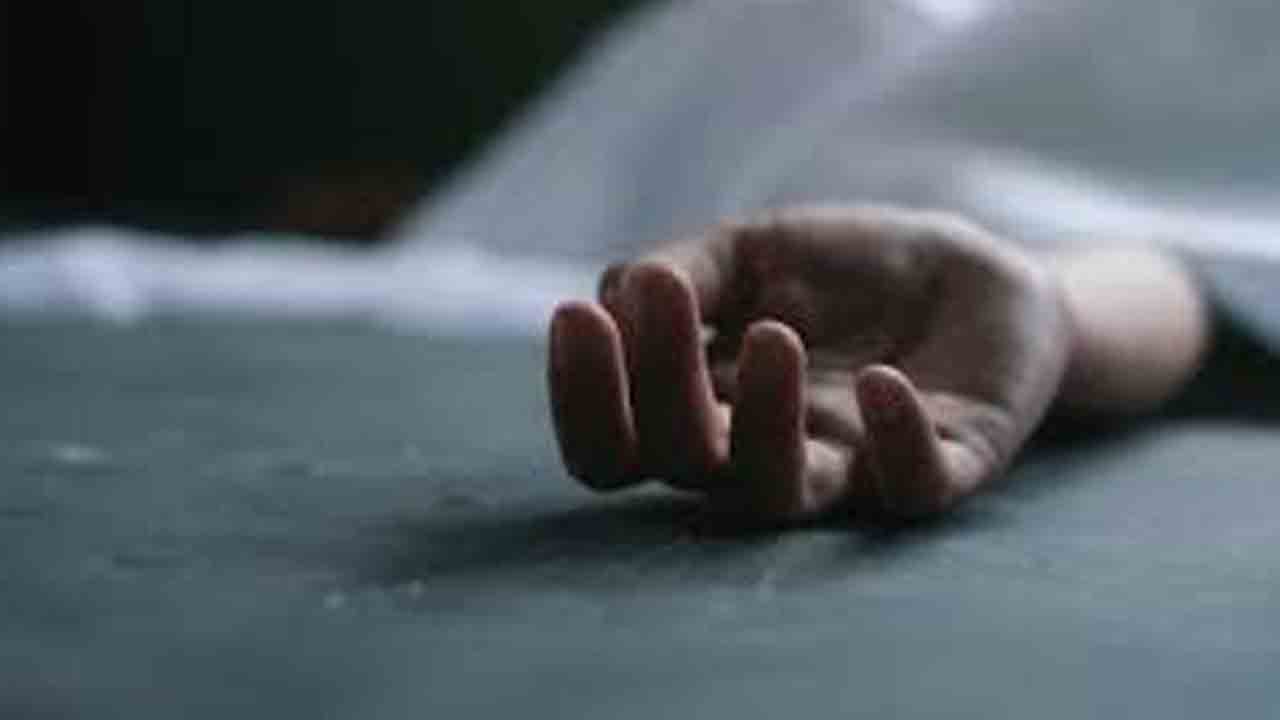 ప్రతిఘటించిందని.. వివస్త్రను చేసి హత్య