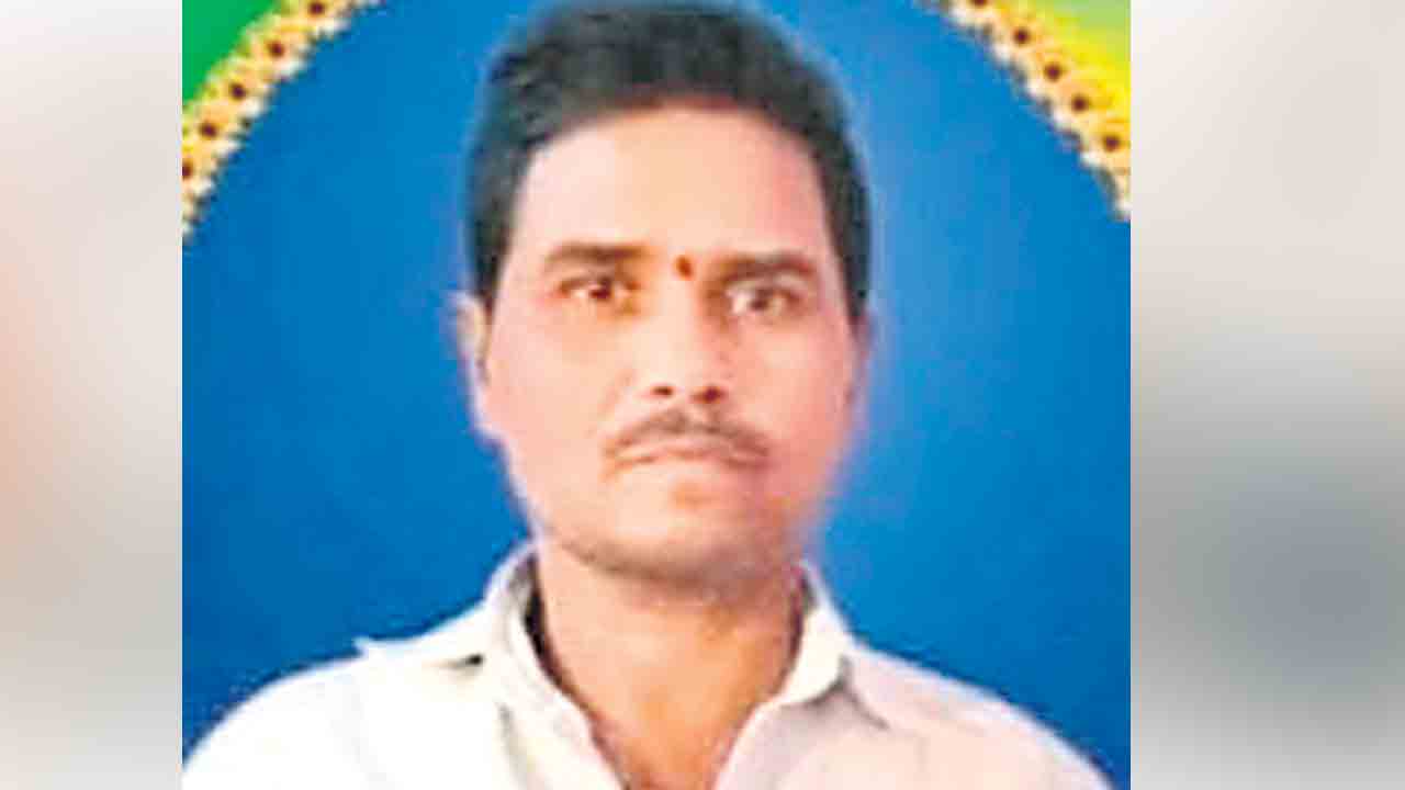 అప్పుల బాధతో రైతు ఆత్మహత్య