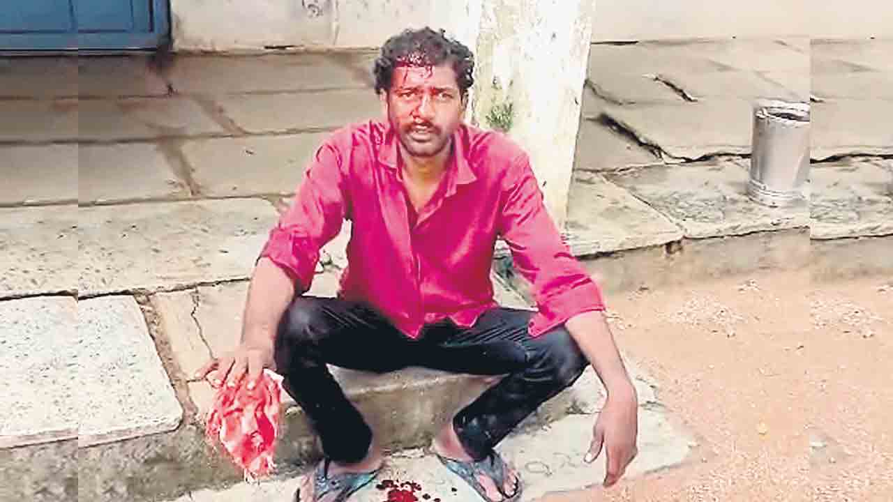 ప్రాణాల మీదకు తెచ్చిన ఇందిరమ్మ ఇల్లు