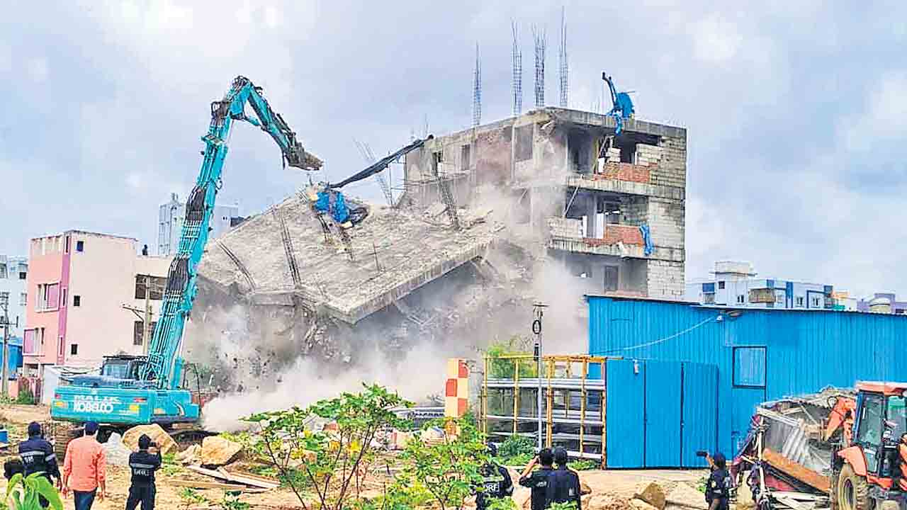 హైదరాబాద్‌ ఖ్యాతి పతనం