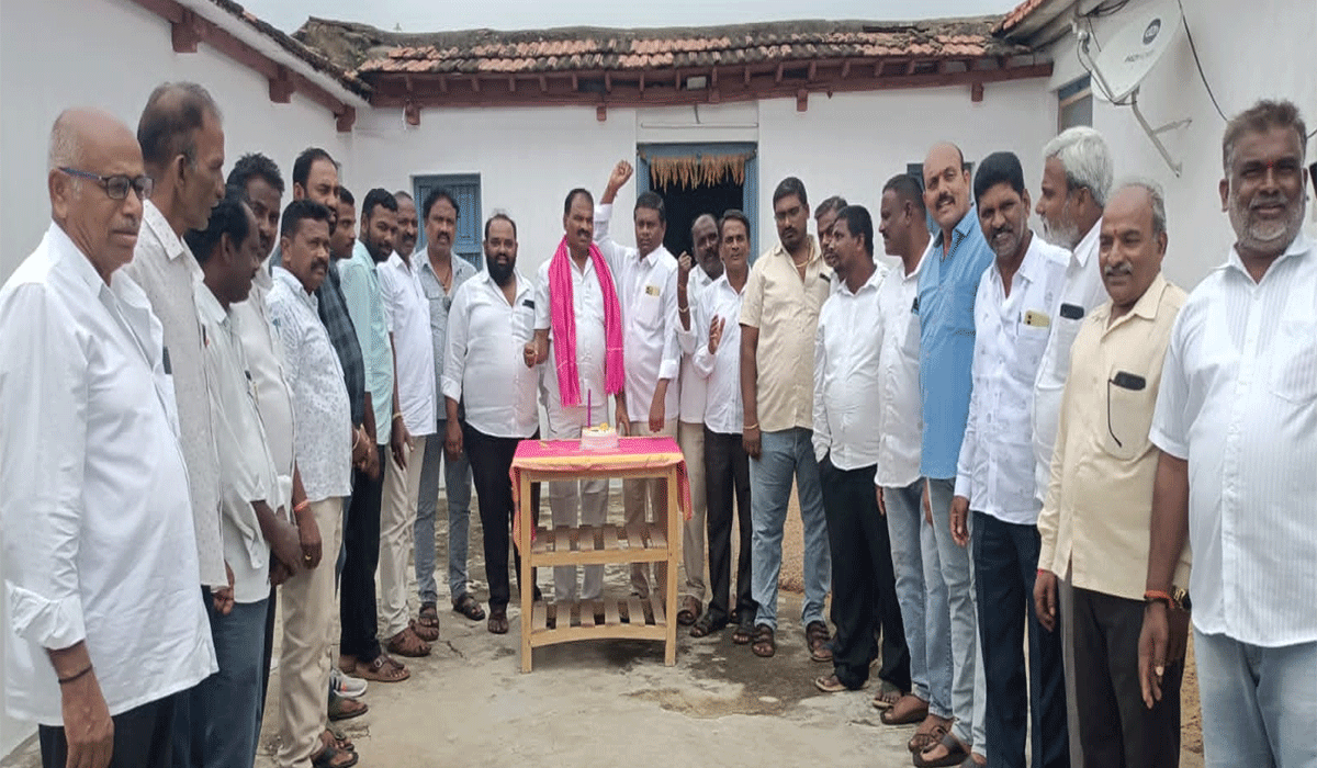 Chigurumamidi | ఘనంగా బీఆర్ఎస్ నేత కొత్త శ్రీనివాస్‌ రెడ్డి జన్మదిన వేడుకలు