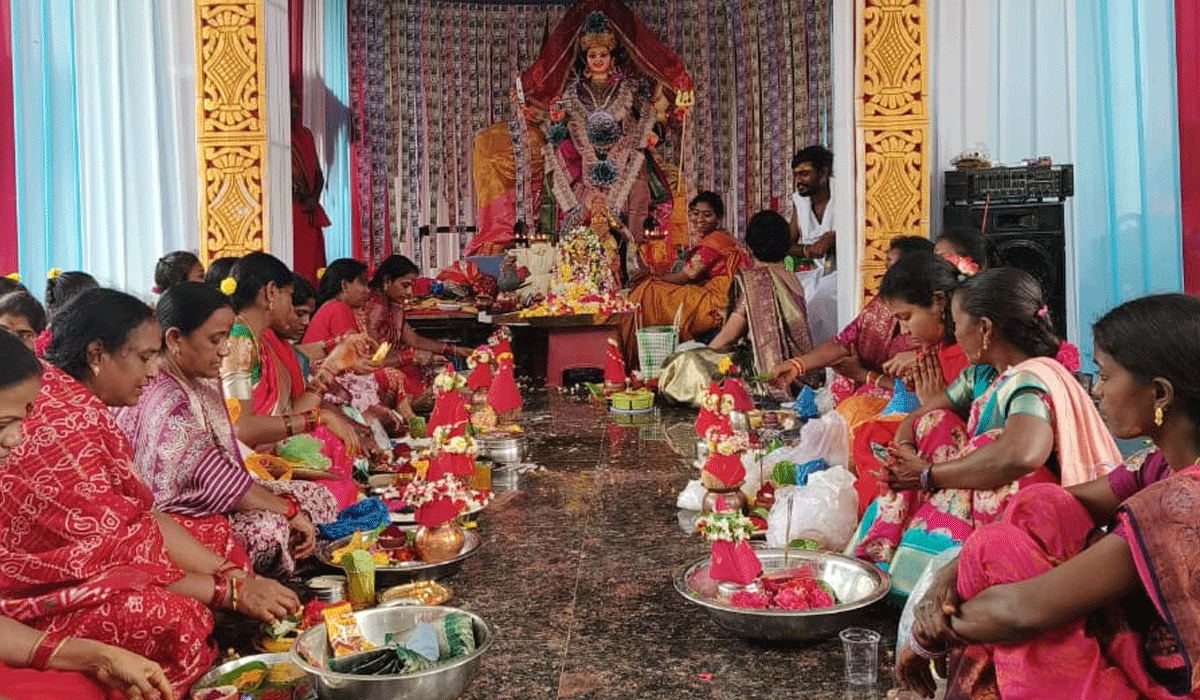 Special Kumkumkarchana | ధర్మారం మండలంలో దుర్గాదేవికి ఘనంగా విశేష కుంకుమార్చన