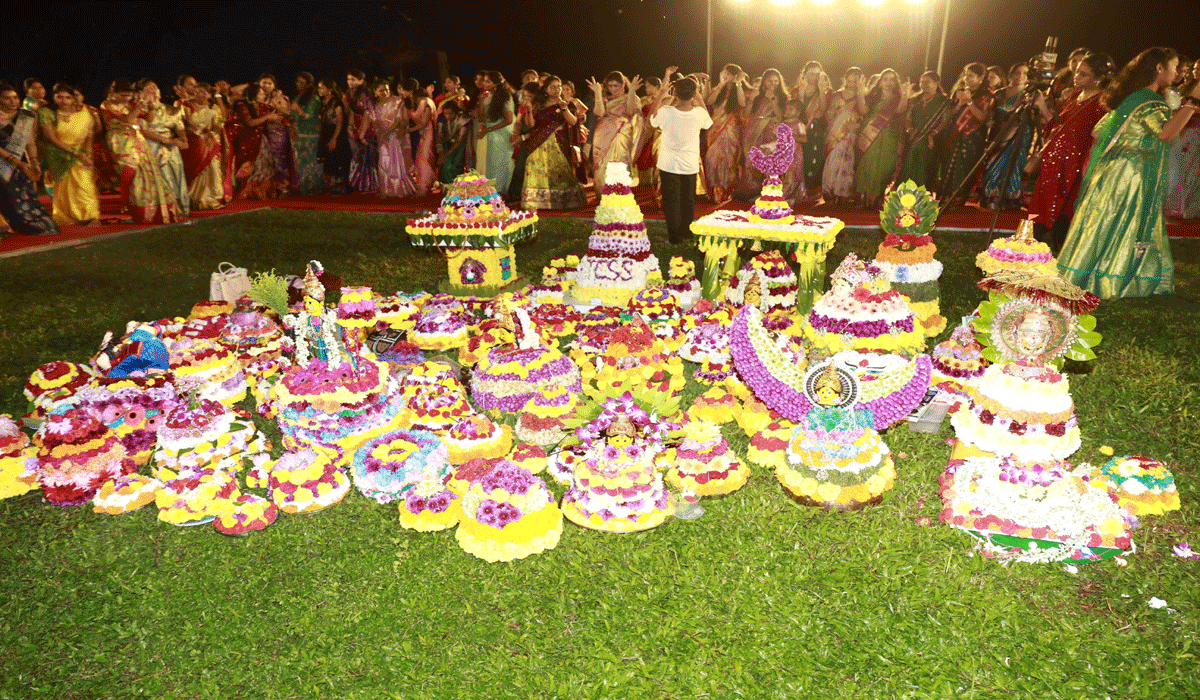 Telangana Cultural Society Singapore | తెలంగాణ కల్చరల్ సొసైటీ సింగపూర్ ఆధ్వర్యంలో బతుకమ్మ వేడుకలు