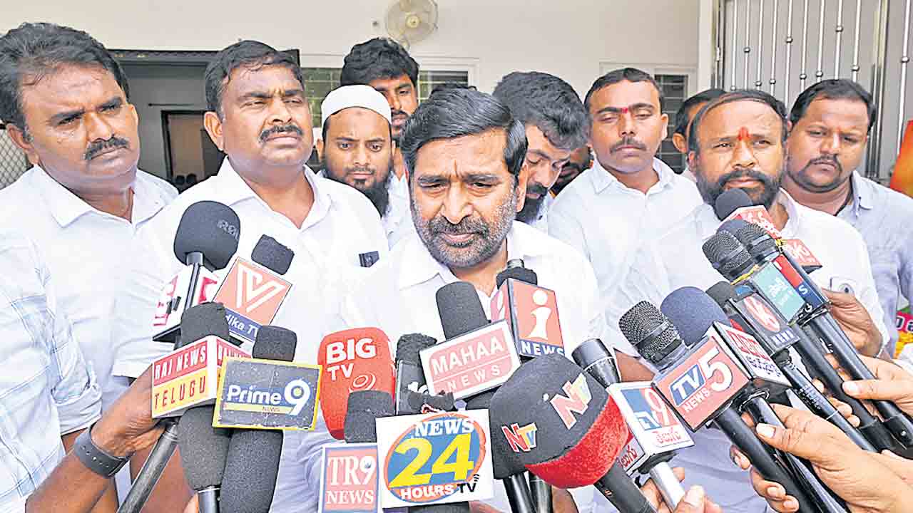 ఈ-ఫార్ములా కాదు..యూరియా ఫార్ములా చెప్పు?