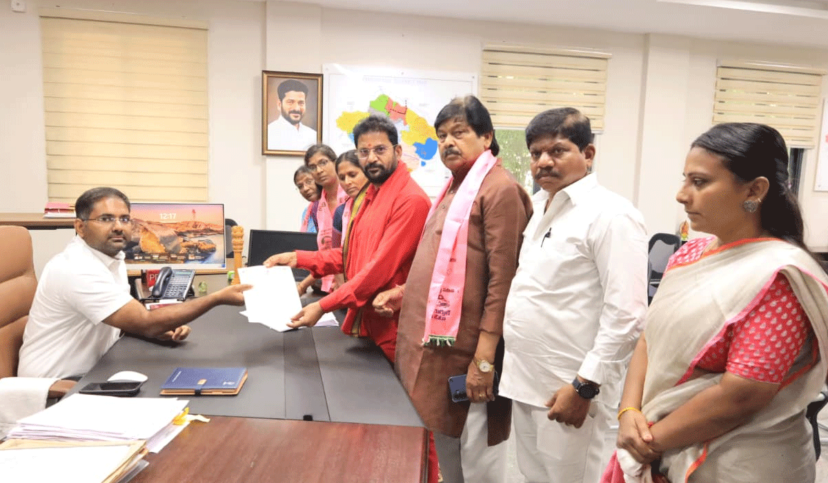 former MLA Korukanta Chander | రామగుండంలో నియంతపాలన.. బీఆర్‌ఎస్ జిల్లా అధ్యక్షుడు, మాజీ ఎమ్మెల్యే కోరుకంటి చందర్‌