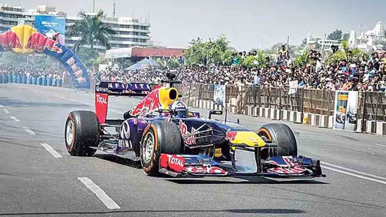 Group 1 |  గ్రూప్‌ 1 పరీక్షపై డైవర్షన్‌ పాలిటిక్స్‌.. ఫార్ములా ఈ కేసును తెరపైకి తెస్తున్న సర్కార్‌!