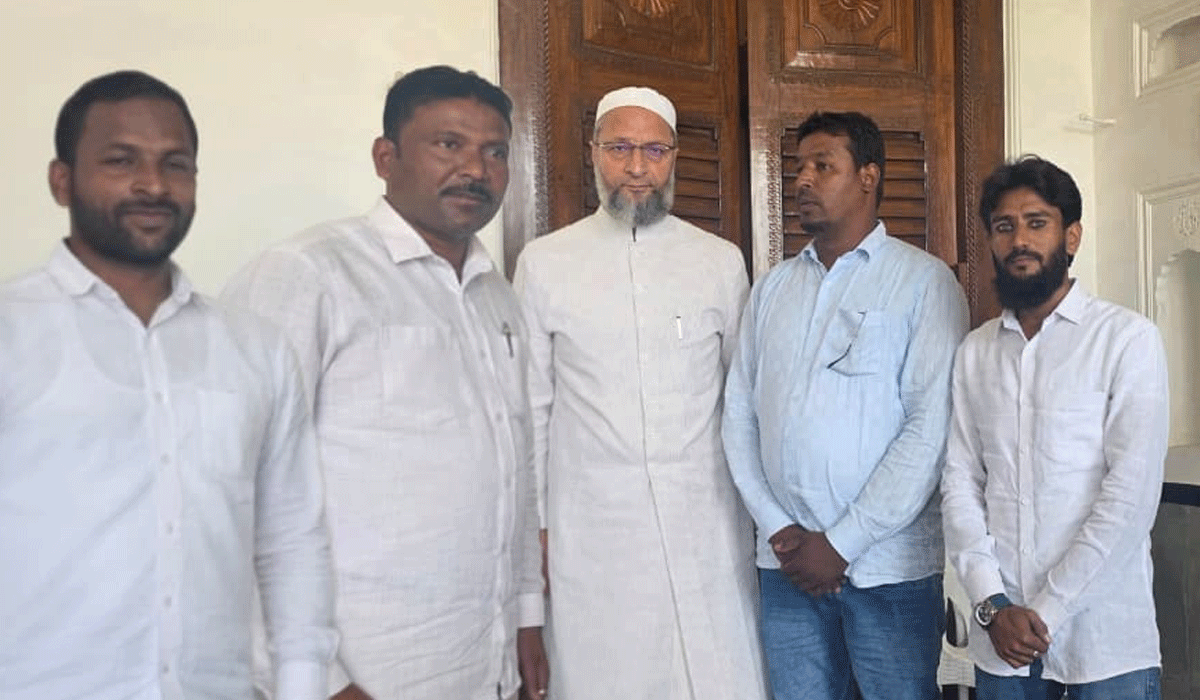 MIM | ఎంఐఎం అధినేత కు కోరుట్ల నాయకుల వినతి