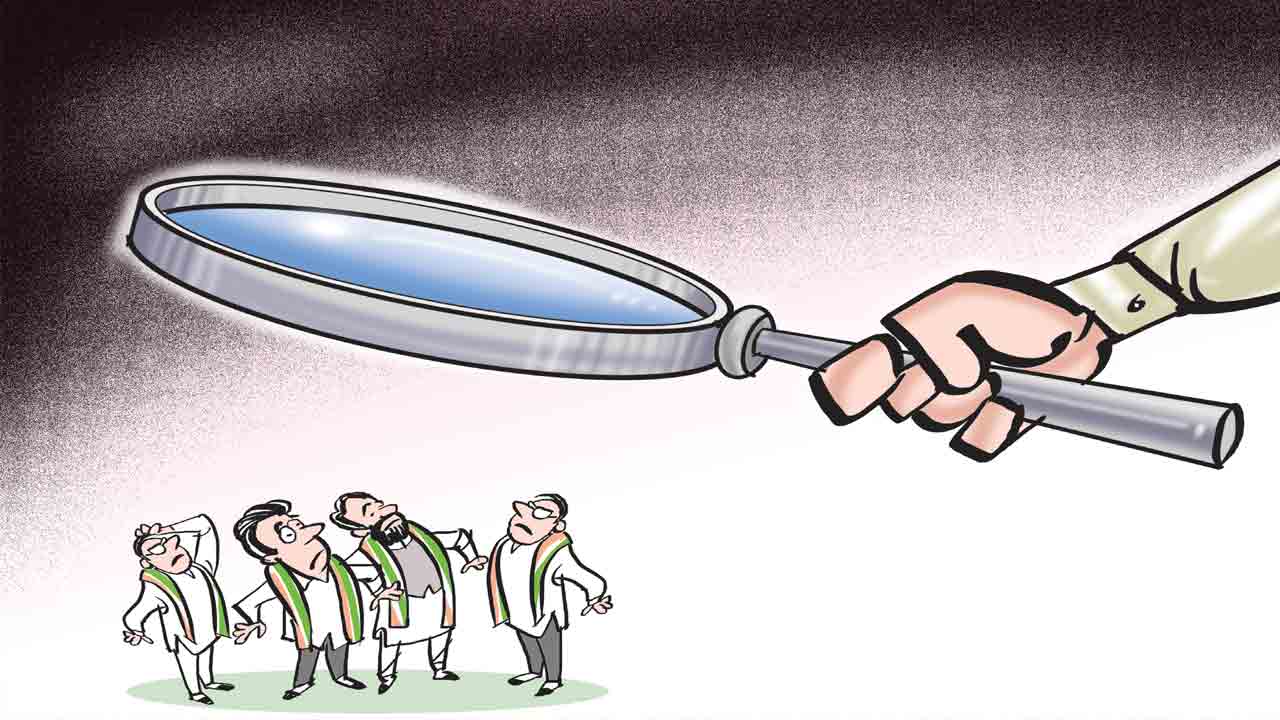 ఏఐసీసీ చేతుల్లోకి డీసీసీ అధ్యక్షులు!