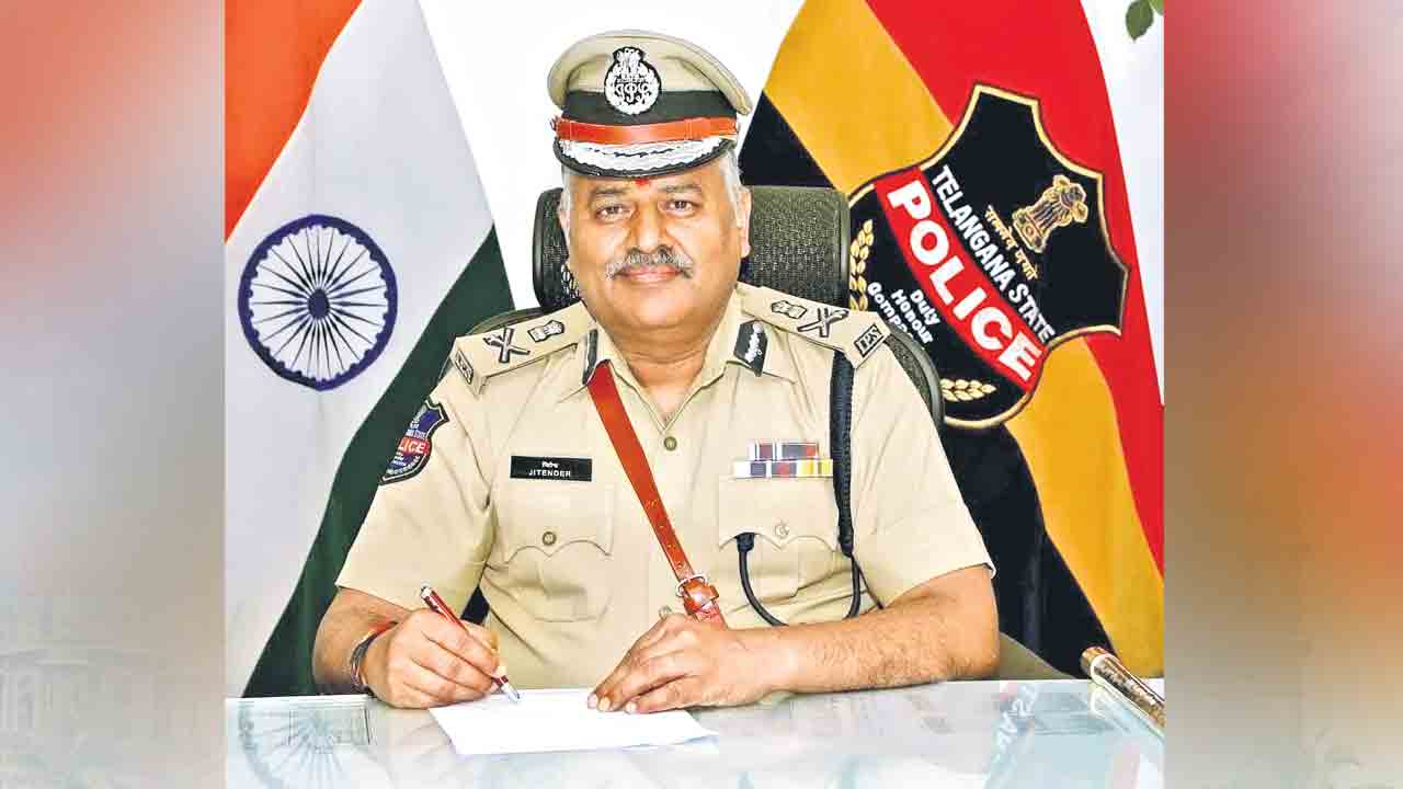 ప్రజా సమస్యలే లక్ష్యంగా పోలీసింగ్‌ ఉండాలి