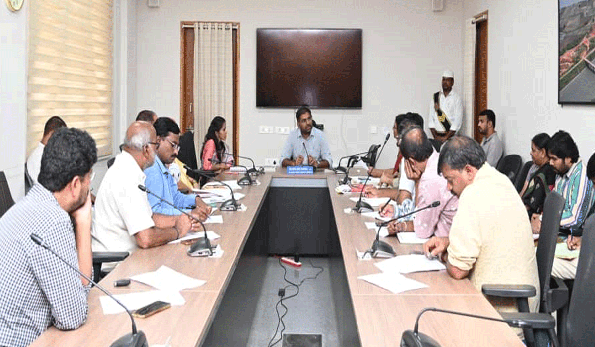 Collector Koya Sri Harsha | పకడ్బందీగా స్వాస్థ్‌ నారీ, సశక్త్‌ పరివార్‌ అభియాన్.. పెద్దపల్లి కలెక్టర్‌ కోయ శ్రీ హర్ష