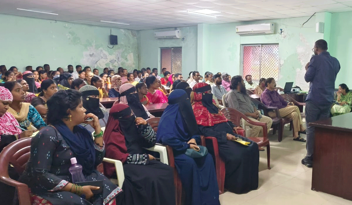 Godavarikhani |  గోదావరిఖనిలో కర్రీ పాయింట్లపై బల్దియా నజర్.. నాణ్యత ప్రమాణాలు పాటించేలా చర్యలు