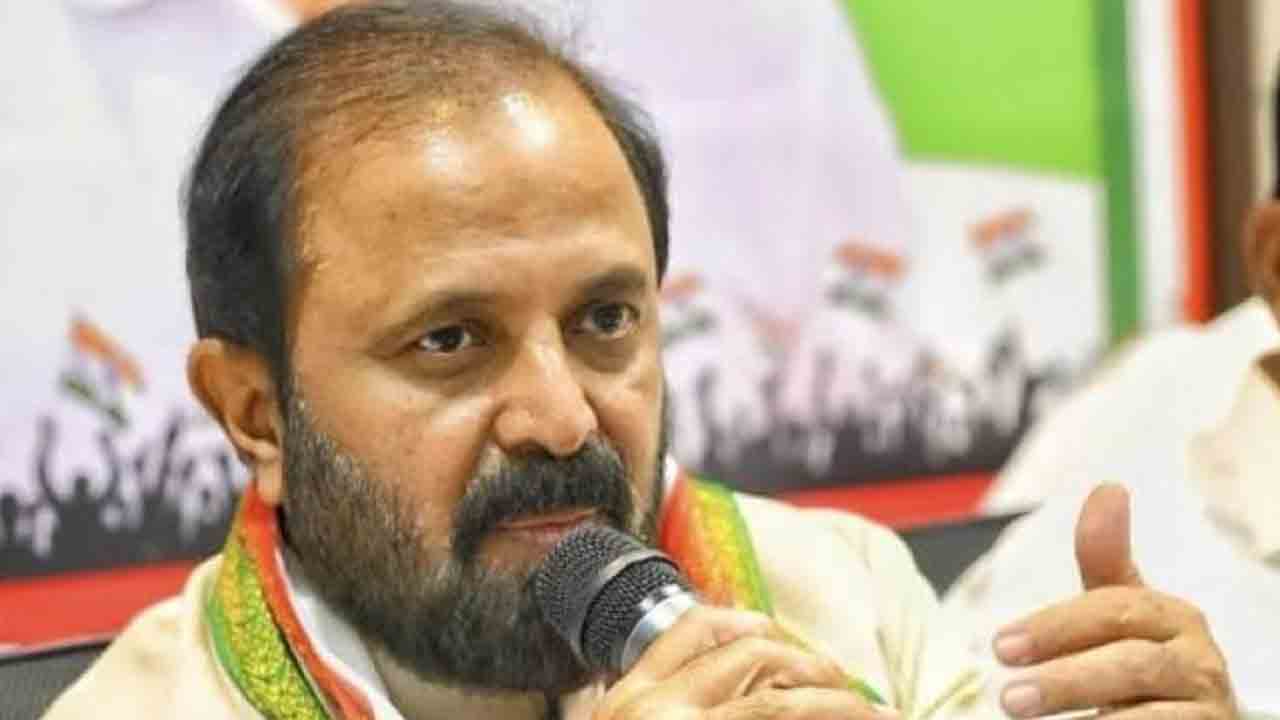 మాజీ ఎంపీ మధుయాష్కీకి తీవ్ర అస్వస్థత