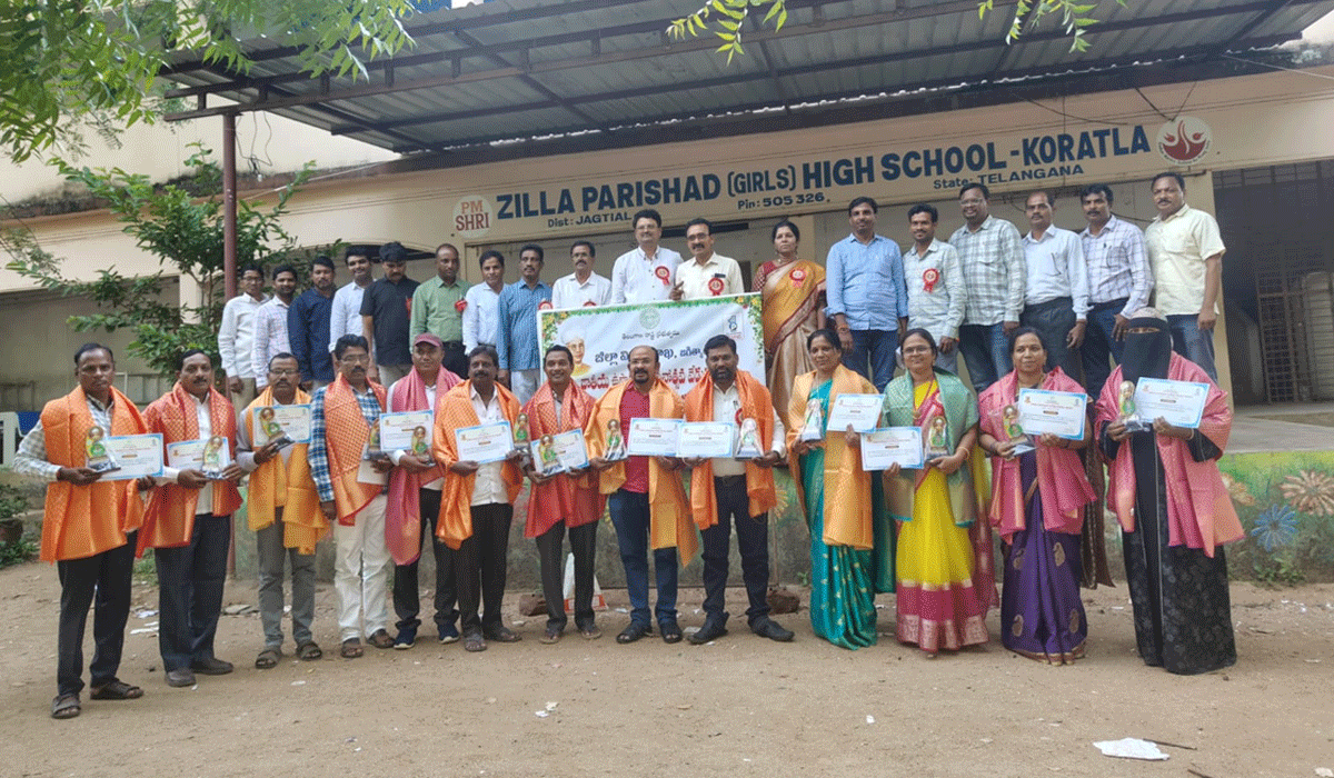 Development of society | సమాజాభివృద్ధిలో ఉపాధ్యాయుల పాత్ర కీలకం.. ఎంపీడీవో రామకృష్ణ