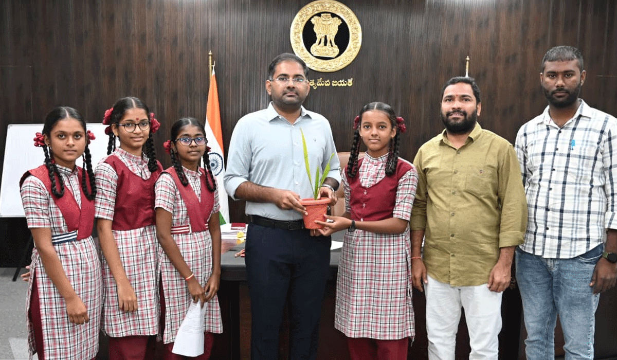 Telangana Model School | ధర్మారం తెలంగాణ మోడల్ పాఠశాల విద్యార్థులకు కలెక్టర్ అభినందన