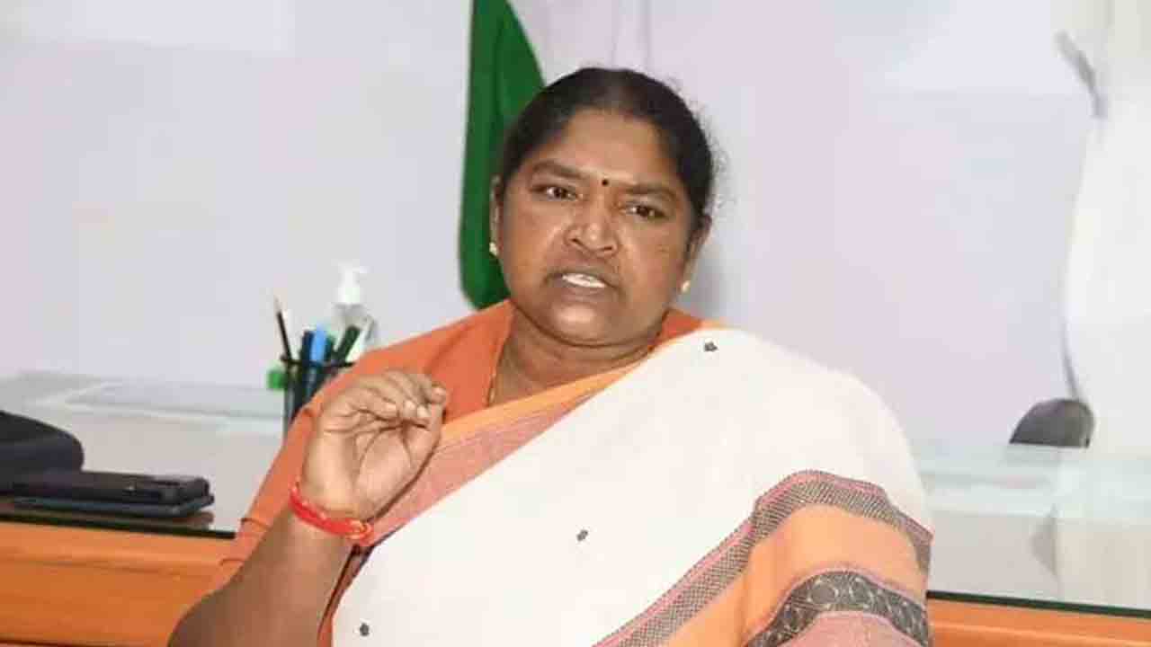 అది సిబ్బంది నిర్లక్ష్యం.. సర్కార్‌కేం సంబంధం?