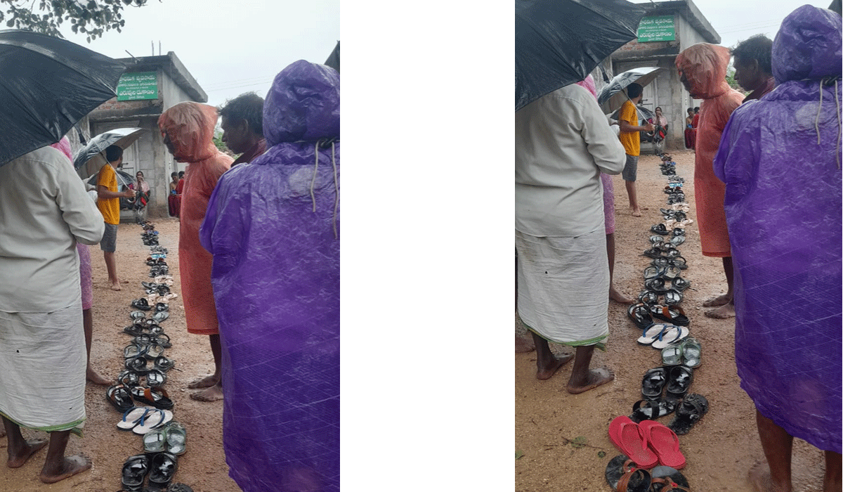 Urea |  యూరియా కోసం ‘చెప్పు’ కోలేని బాధలు.. చెప్పులు పెట్టి రైతుల ఎదురుచూపులు