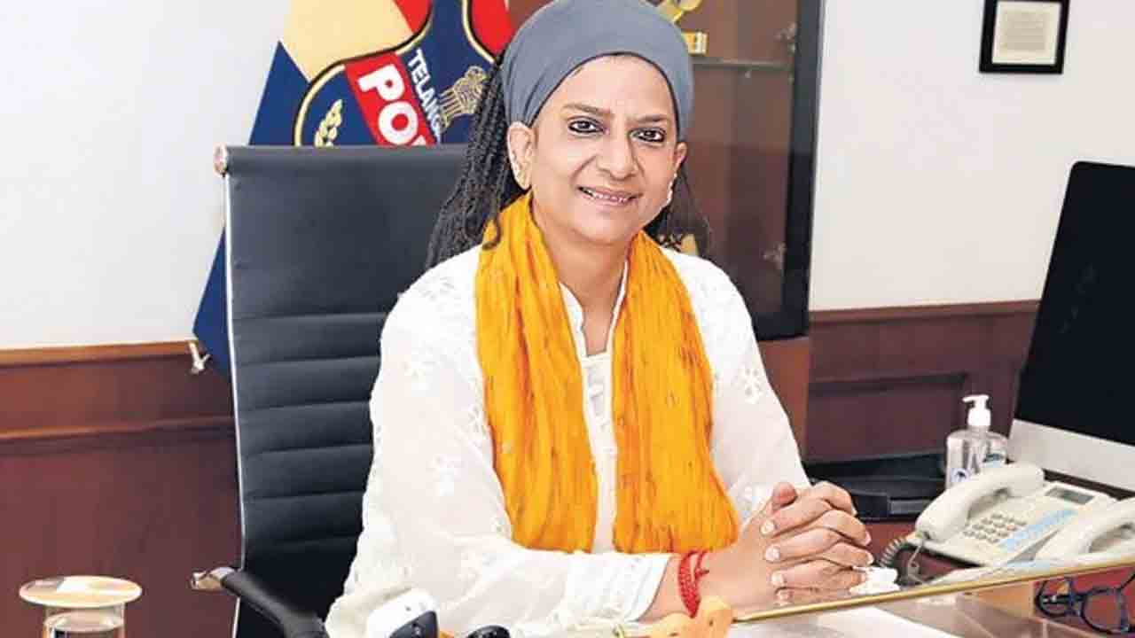 లోక్ అదాలత్తో 1.65 లక్షల కేసుల పరిష్కారం
