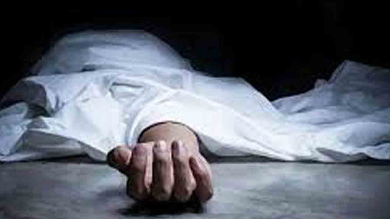 పంచాయతీ కార్యదర్శి కేసు పెట్టించిందని..