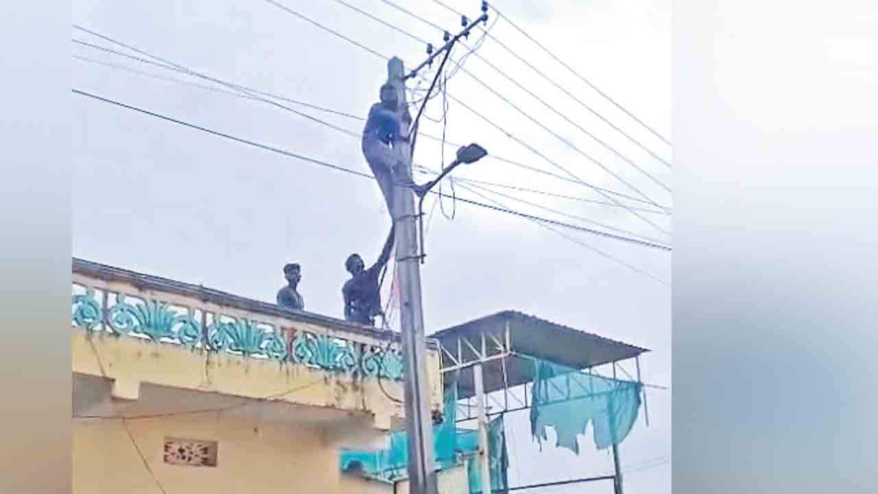 నీ బతుకెందుకు.. సచ్చిపో!