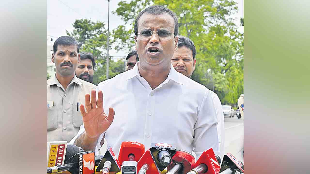 బీసీ బిల్లును ఆమోదించండి