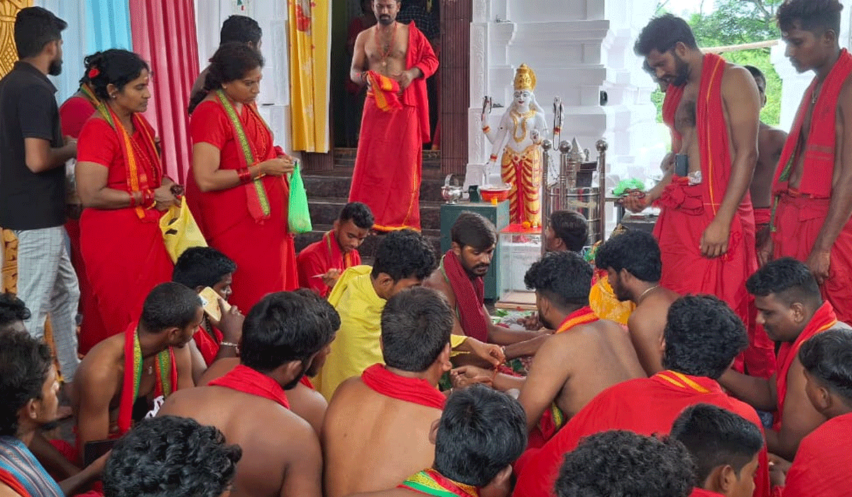 Devi Sharan Navaratri celebrations | ధర్మారంలో దేవి శరన్నవరాత్రి ఉత్సవాలు ఘనంగా ప్రారంభం..