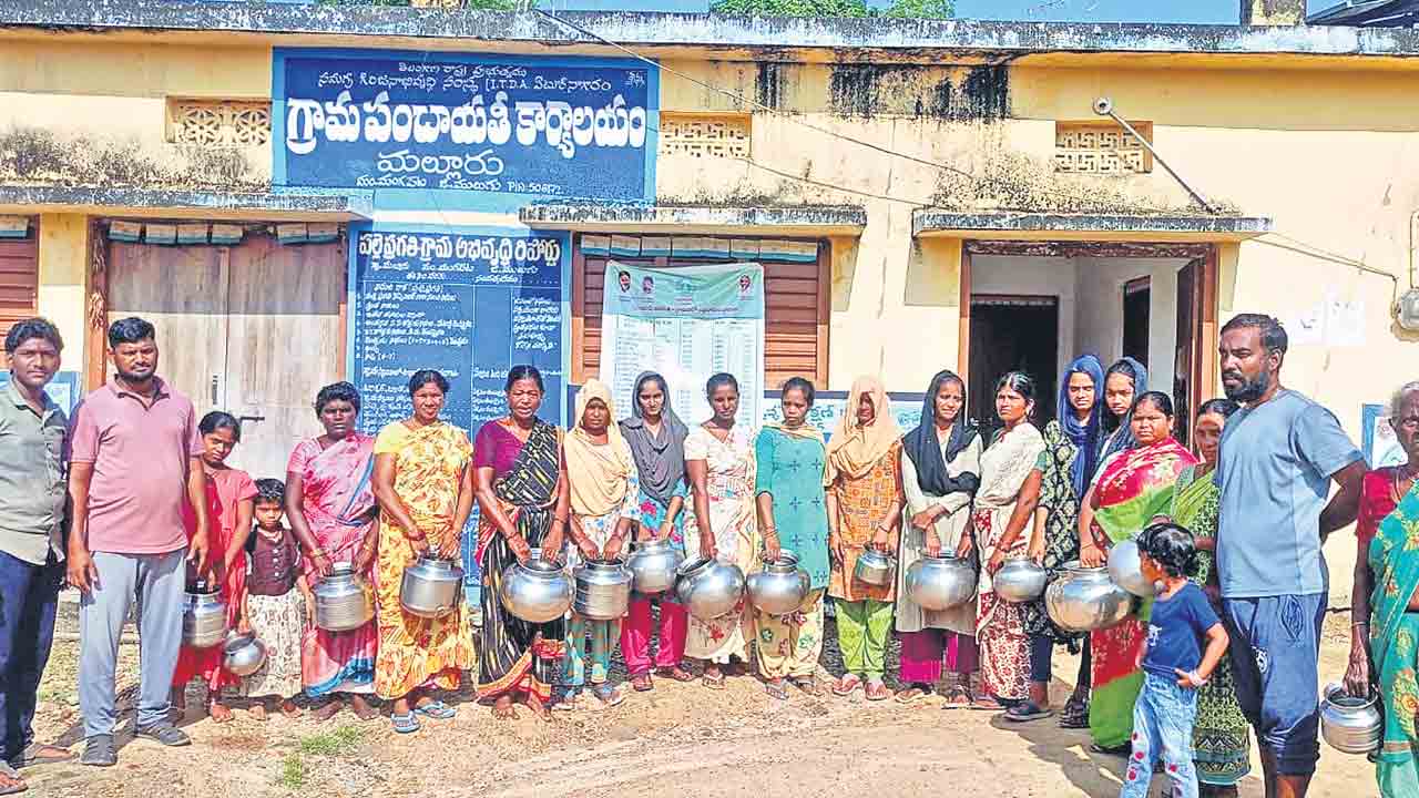 తాగునీటి కోసం మహిళల ఆందోళన