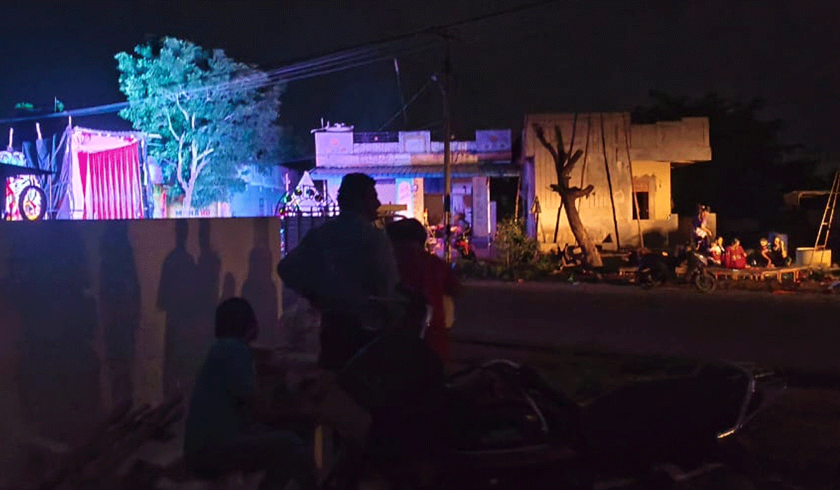 Power problems | వినాయక నిమజ్జన వేడుకలకు తప్పని విద్యుత్ కష్టాలు..!