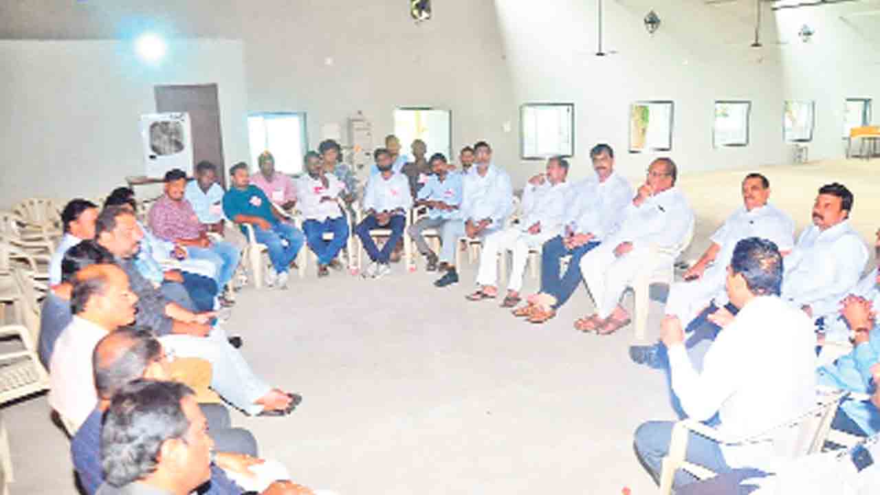 దీక్షలు.. నిరసనలు..బంద్‌లు