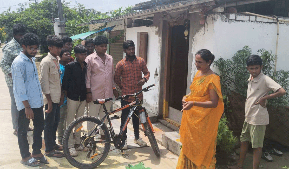 seasonal diseases | సీజనల్ వ్యాధుల పట్ల అప్రమత్తంగా ఉండాలని ఎన్‌ఎస్‌ఎస్‌ ఆధ్వర్యంలో అవగాహన