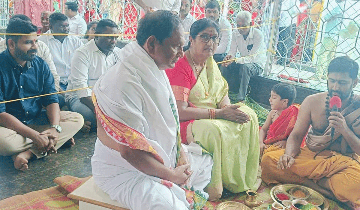 Koppula Eshwar | అమ్మ దయ ఉంటే చాలు… అన్నీ ఉన్నట్టే.. రాష్ట్ర మాజీ మంత్రి కొప్పుల ఈశ్వర్