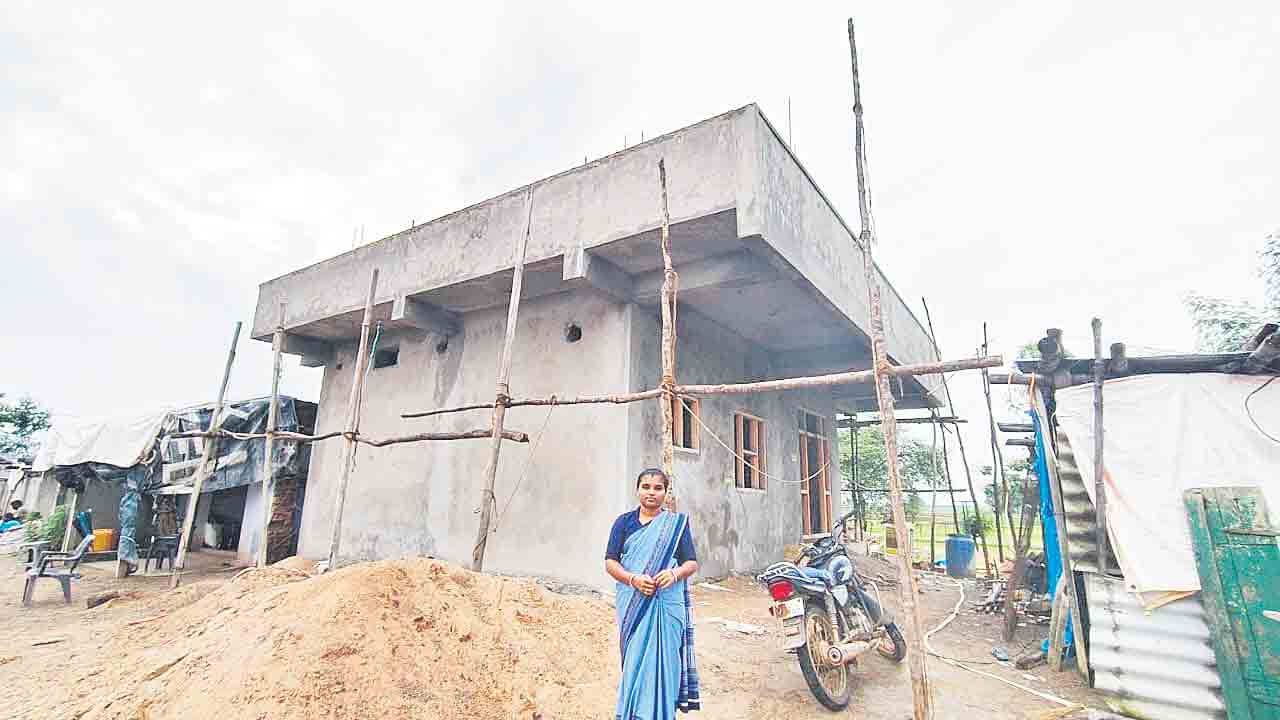 ఇందిరమ్మ బిల్లు రాలే