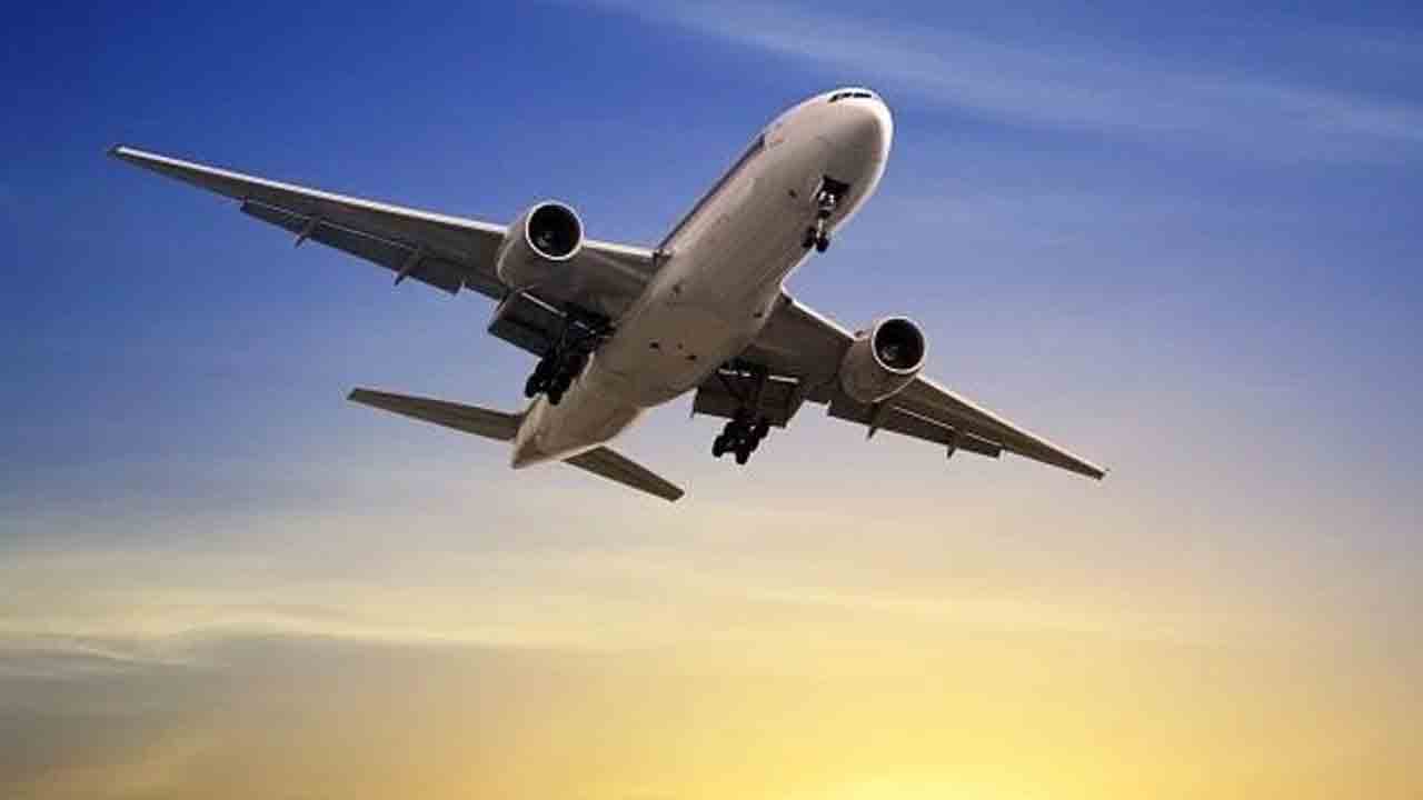 విదేశీ విమానంలో ప్రయాణించడం మానండి