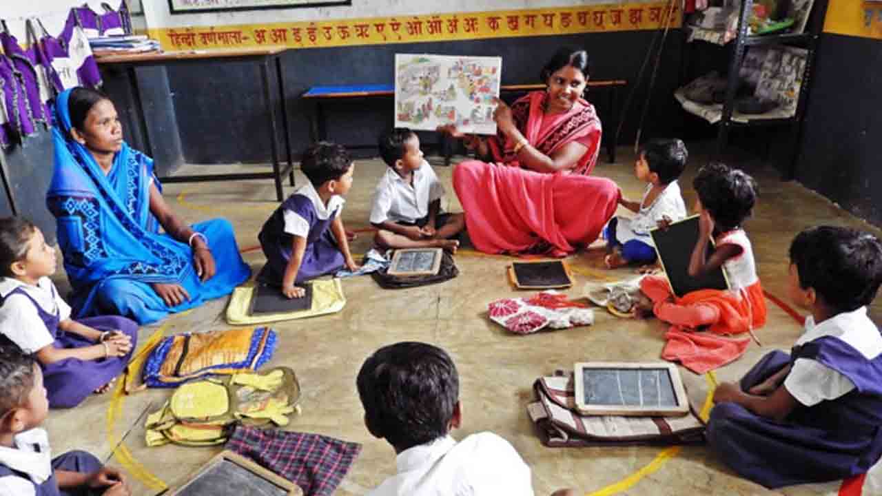 పసి పిల్లలకు.. పక్కా భవనాల్లేవు