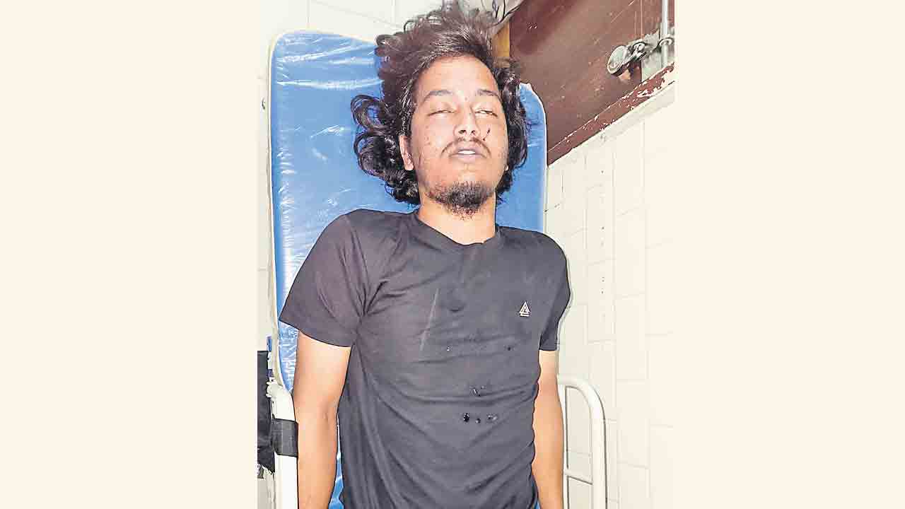 బీసీ వెల్ఫేర్‌ హాస్టల్‌లో విద్యార్థి ఆత్మహత్య