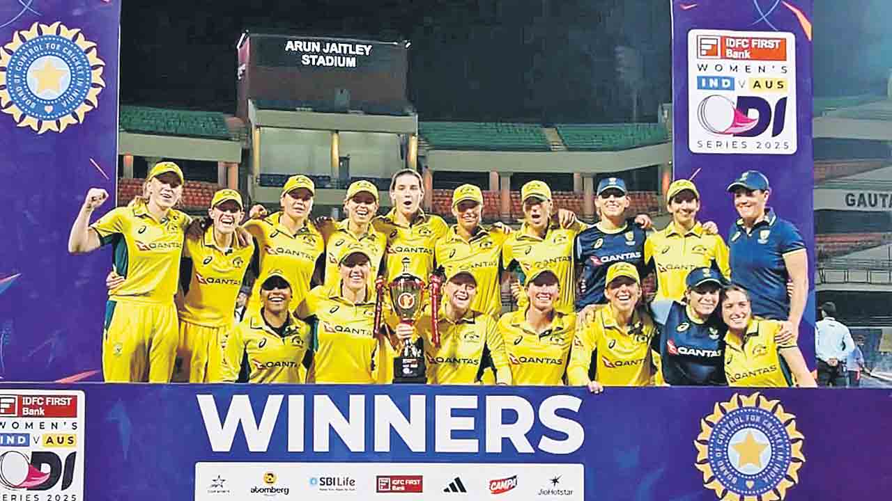 పోరాడినా.. భారత మహిళల జట్టుకు ఓటమి