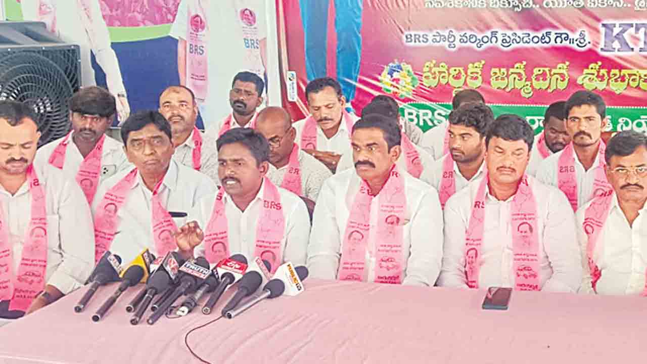 గిరిజనుడిపై దాడిని ఖండించని కాంగ్రెస్ నాయకులు