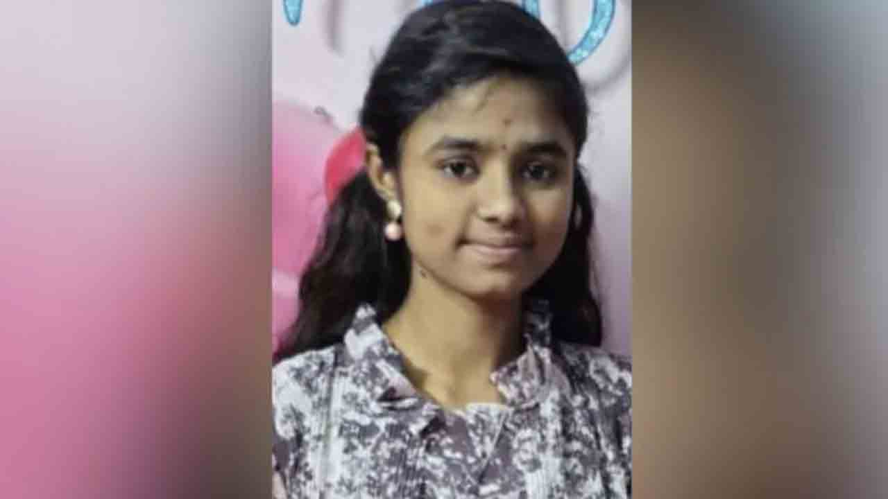 Bengaluru Student Dies | మరో విద్యార్థిని ప్రాణాలు తీసిన.. బెంగళూరు రోడ్డు గుంతలు