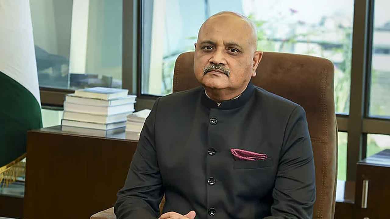 అపోలో నుంచి సీబీఐ డైరెక్టర్‌ డిశ్చార్జి