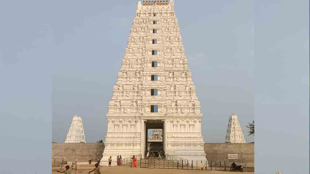 Chamundeshwari Temple | కోరిన కోరికలు తీర్చే దైవంగా.. నవరాత్రి ఉత్సవాల్లో ఓకే అవతారంలో అమ్మవారి దర్శనం