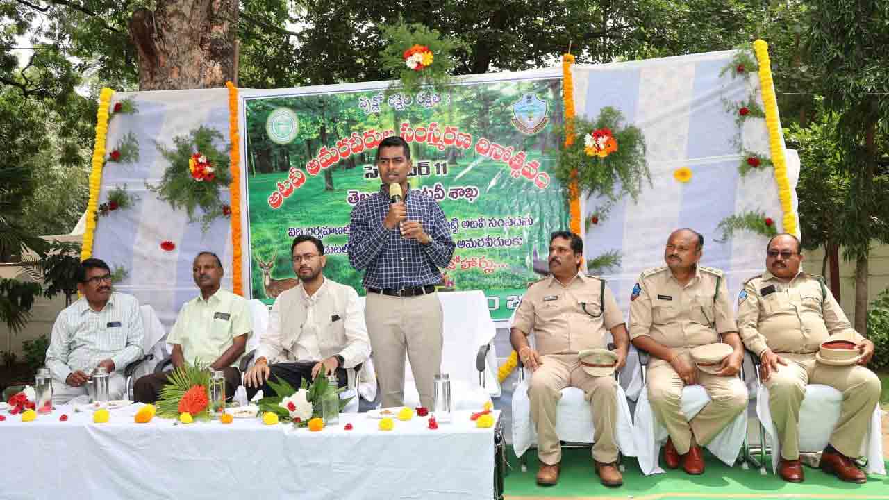 మనిషి జీవన విధానంలో చెట్లు కీలకం