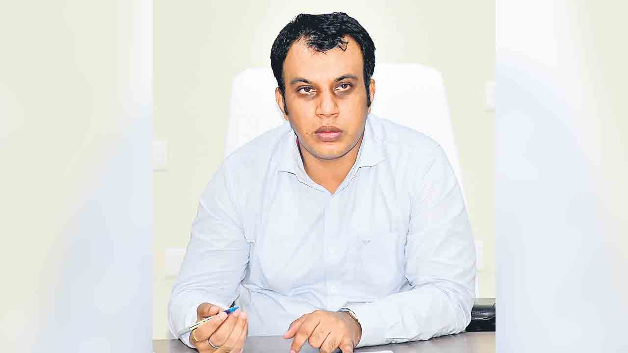 సిరిసిల్ల కలెక్టర్‌పై బదిలీ వేటు