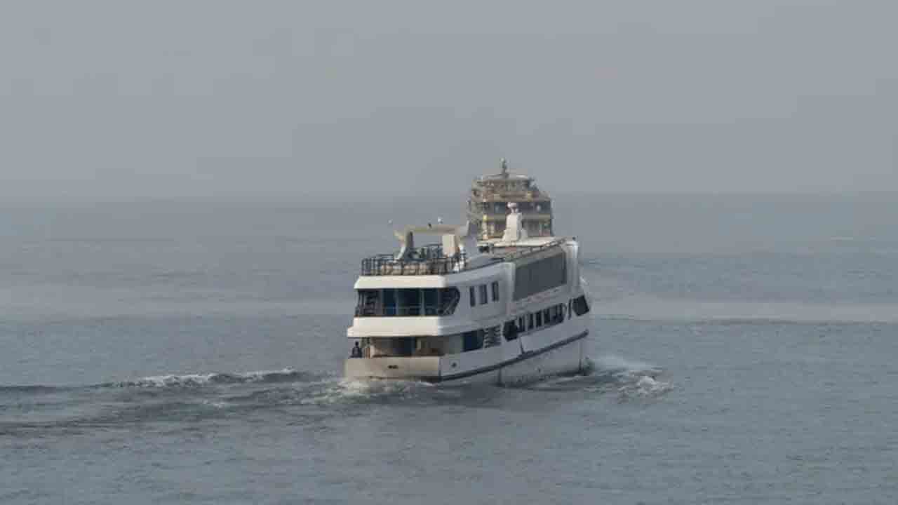 Boat Accidents | పెను విషాదం.. బోటు ప్రమాదాల్లో 200 మంది మృతి