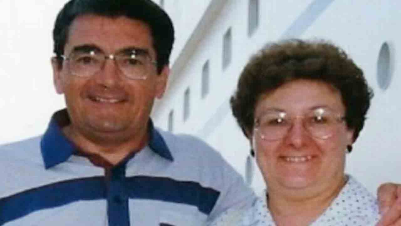 UK couple | వృద్ధ దంపతుల విషాదాంతం.. చేయీచేయీ పట్టుకుని, కొండ పైనుంచి దూకి..!