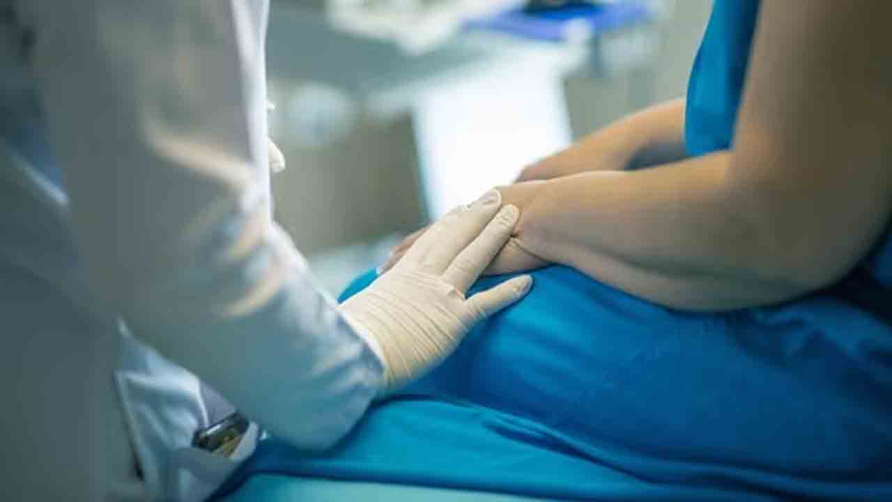 Cuts off genitals | తెలిసిన వ్యక్తి మాట విని మర్మాంగం కోసుకున్నాడు.. తర్వాత ఏమైందంటే..!