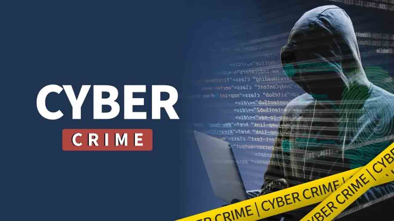 విదేశాల్లో సైబర్‌ నేరాలు చేయించిన కేటుగాడి అరెస్టు