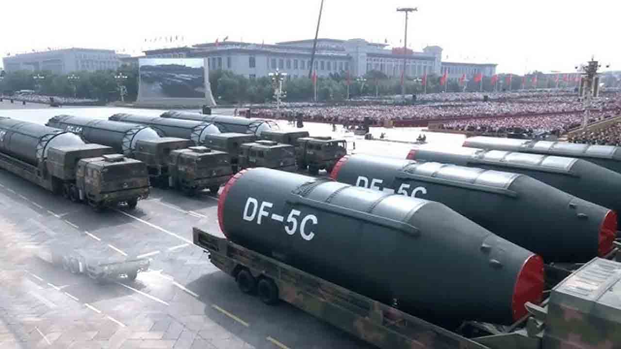 Biggest Missile | పరేడ్‌లో భారీ అణు క్షిపణిని ప్రదర్శించిన చైనా.. వామ్మో అది అంత పవర్‌ఫుల్లా..!