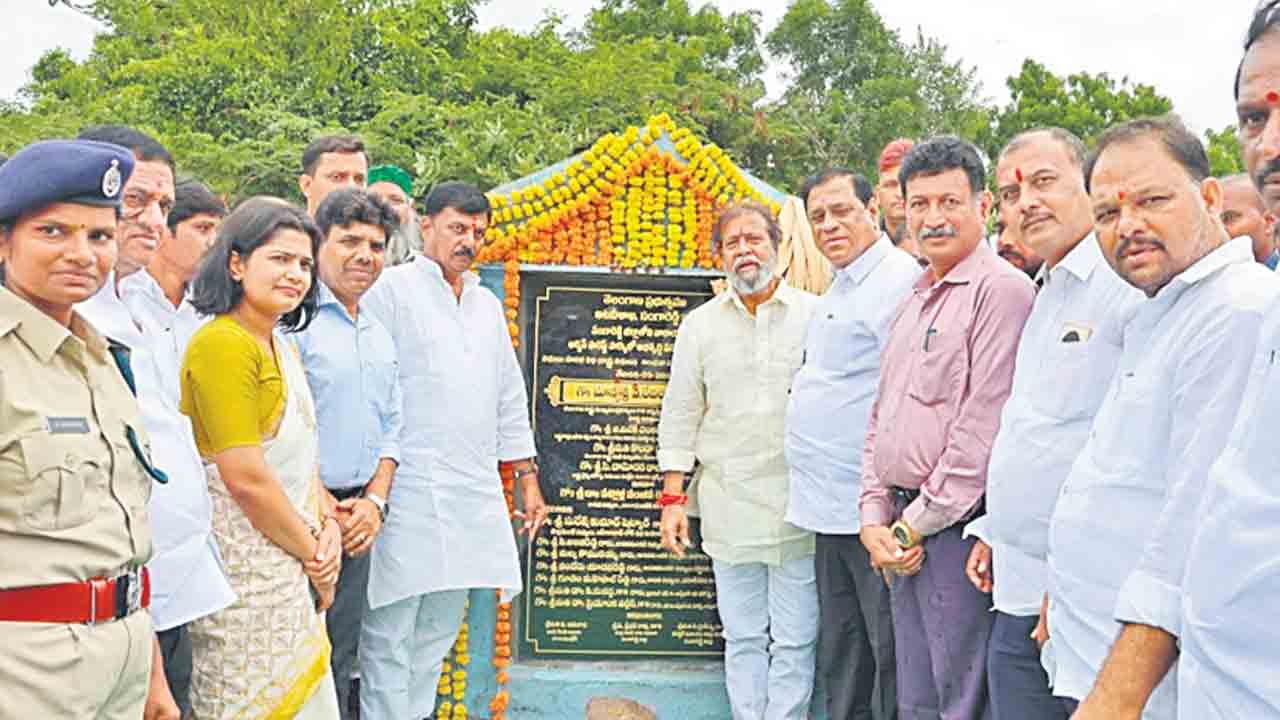 పేదలకు విద్య, వైద్యం అందించడమే లక్ష్యం